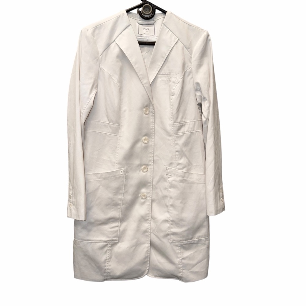 Figs Women's White Tailored Lab Blazer